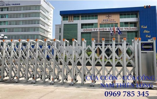 Lắp cửa cổng xếp Tại KCN Becamex - Bình Phước
