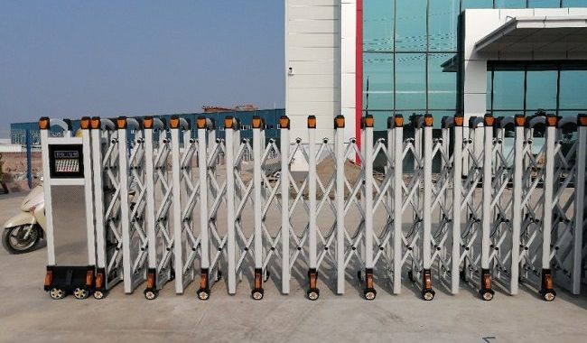 lap cong xep tu dong thu duc 2 650x380 - Nam Thiên Long - Địa chỉ lắp cổng xếp tự động Thủ Đức uy tín